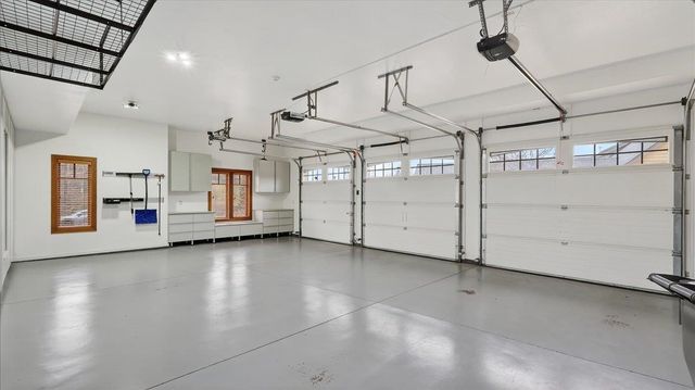 54 N Chief Garry Dr, Liberty Lake, WA 99019