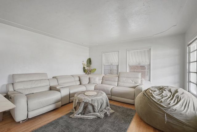 1768 Country Club Blvd, Stockton, CA 95204