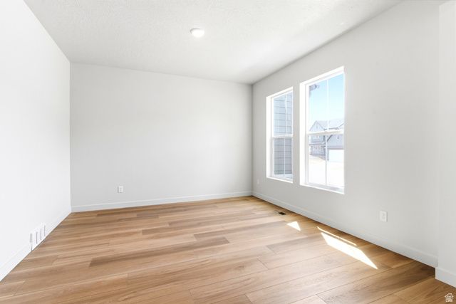 1208 W MAHOGANY ST, Saratoga Springs, UT 84045