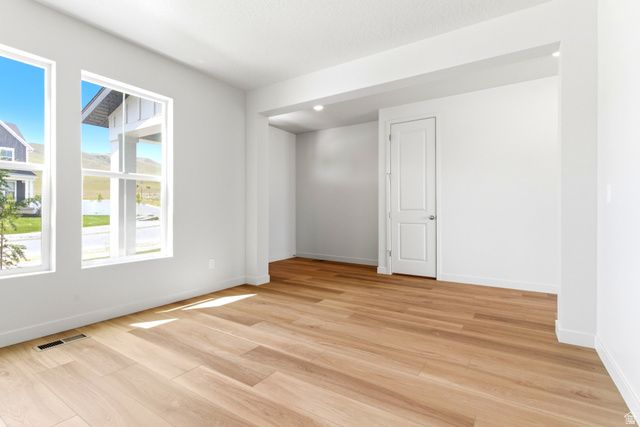 1208 W MAHOGANY ST, Saratoga Springs, UT 84045