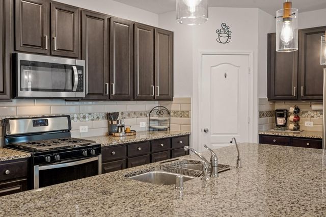 1722 Anna Creek Drive, Richmond, TX 77469