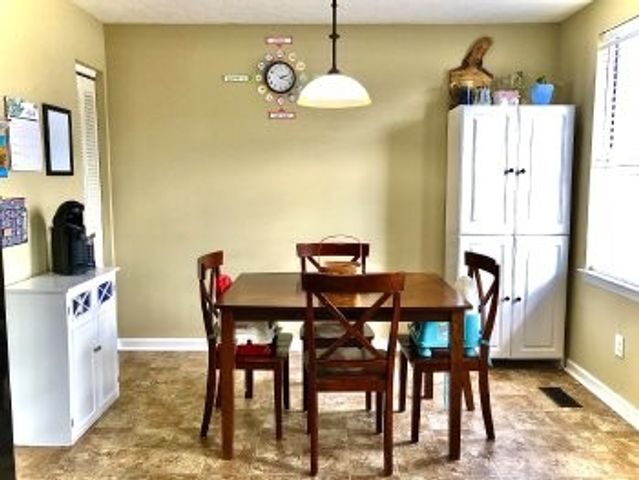 108 Edgehill Ln, Hendersonville, TN 37075