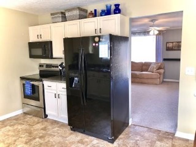 108 Edgehill Ln, Hendersonville, TN 37075