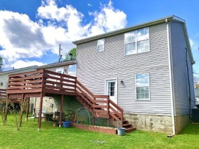 108 Edgehill Ln, Hendersonville, TN 37075