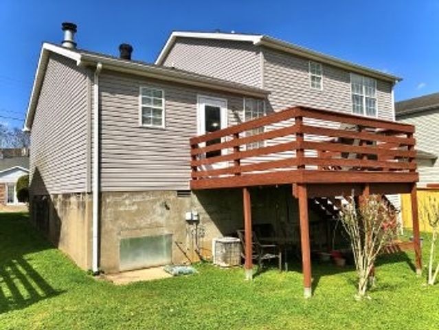 108 Edgehill Ln, Hendersonville, TN 37075