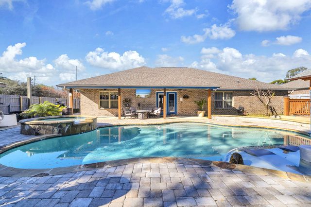 801 Patio Rd, Fort Walton Beach, FL 32547