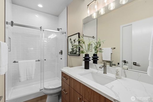 1072 205th Avenue NE, Sammamish, WA 98074