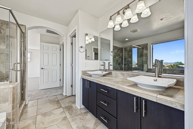 3275 E SPORTS Drive, Gilbert, AZ 85298
