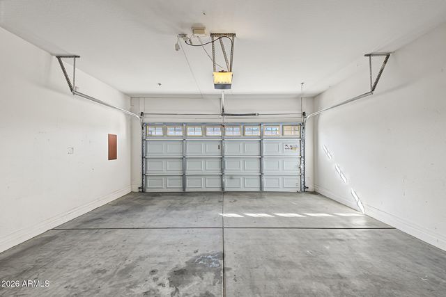 3275 E SPORTS Drive, Gilbert, AZ 85298