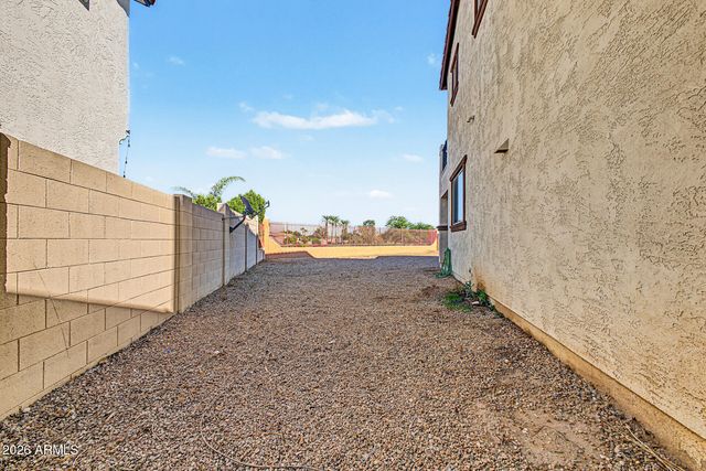 3275 E SPORTS Drive, Gilbert, AZ 85298
