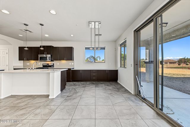 3275 E SPORTS Drive, Gilbert, AZ 85298