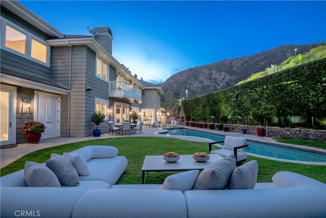 1502 Bienveneda, Pacific Palisades, CA 90272