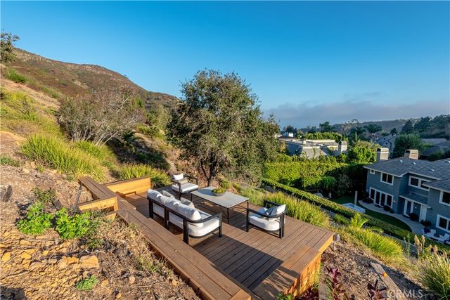 1502 Bienveneda, Pacific Palisades, CA 90272