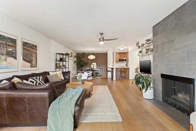 2607 Pirineos Way 103, Carlsbad, CA 92009