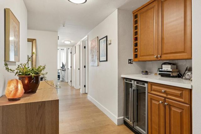 2607 Pirineos Way 103, Carlsbad, CA 92009