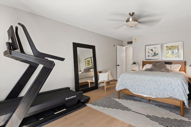 2607 Pirineos Way 103, Carlsbad, CA 92009
