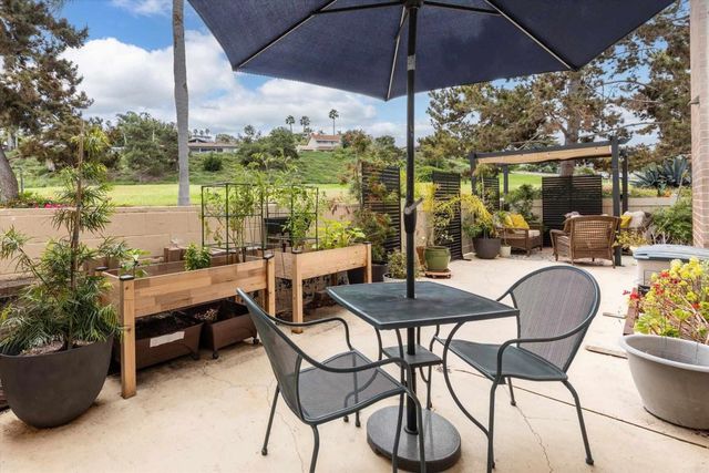 2607 Pirineos Way 103, Carlsbad, CA 92009