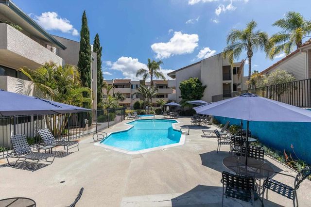 2607 Pirineos Way 103, Carlsbad, CA 92009