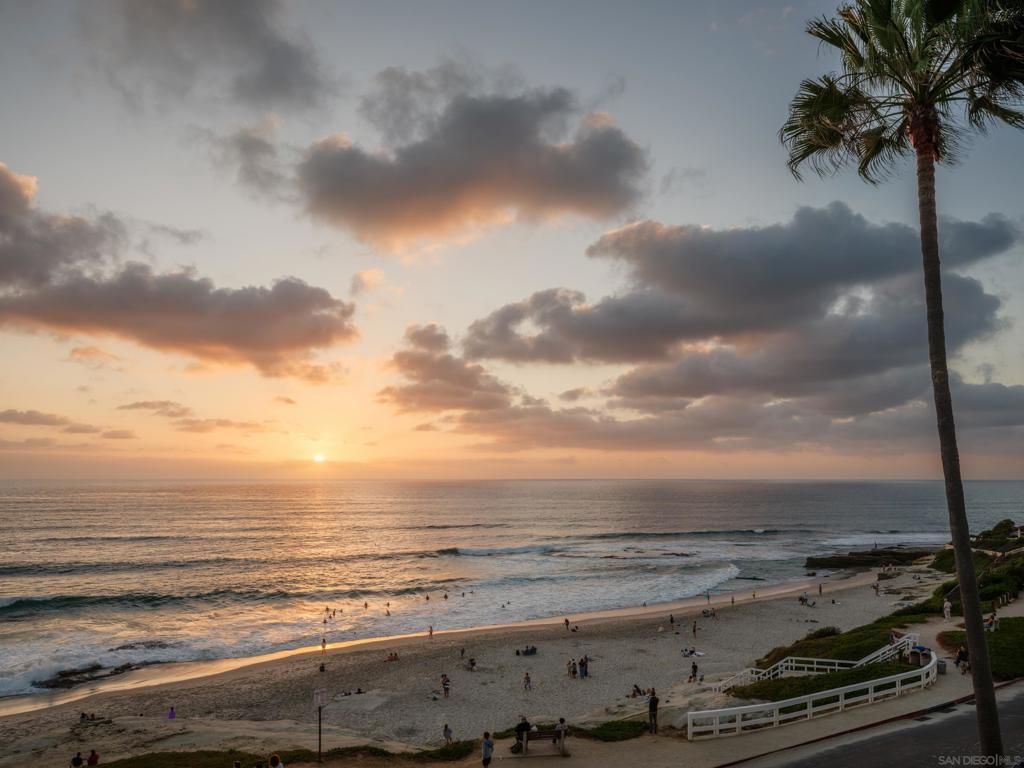 6911 Neptune Pl, La Jolla, CA 92037 — photo 2