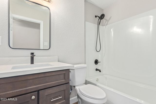 7525 W Lake Erie Drive, Casa Grande, AZ 85194