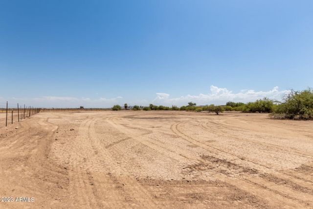 7525 W Lake Erie Drive, Casa Grande, AZ 85194