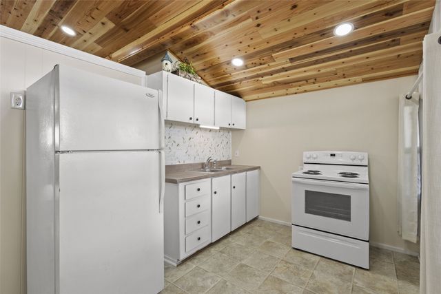 53 Bentwood Drive, Pottsboro, TX 75076