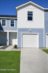 576 Sandy Hollow Drive, Jacksonville, NC 28540