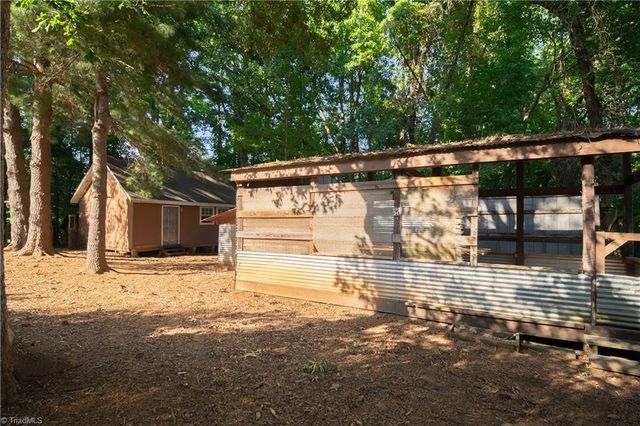 7606 Bailey Lane, Liberty, NC 27298