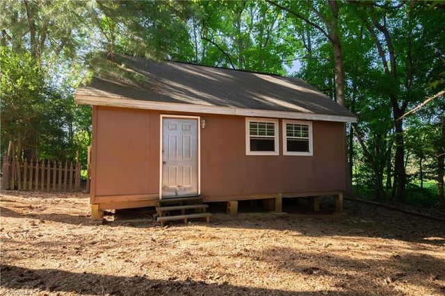 7606 Bailey Lane, Liberty, NC 27298