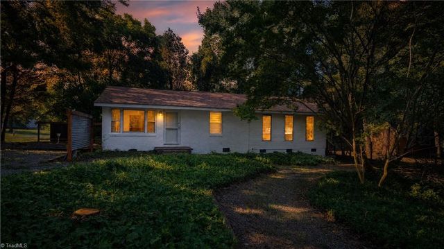 7606 Bailey Lane, Liberty, NC 27298
