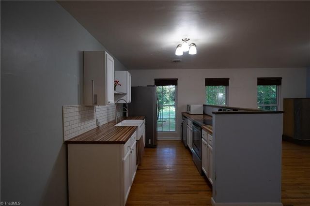 7606 Bailey Lane, Liberty, NC 27298