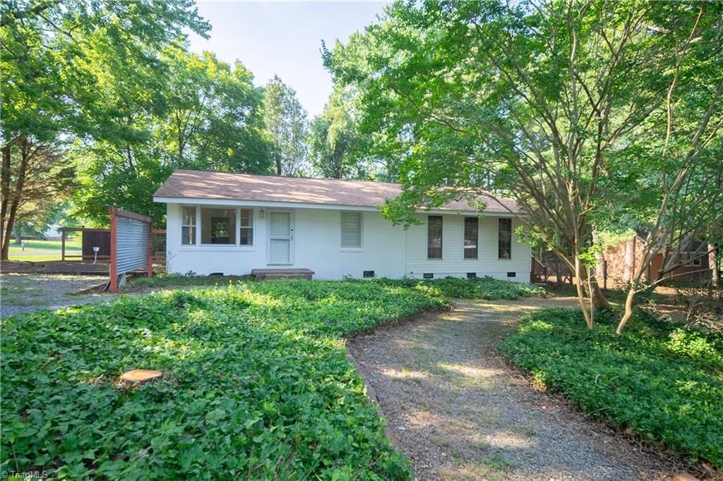 7606 Bailey Lane, Liberty, NC 27298