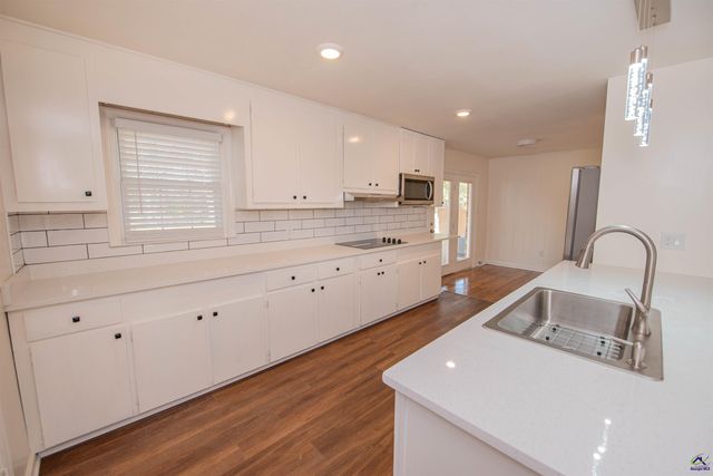 103 Oakdale Dr, Warner Robins, GA 31088