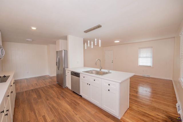 103 Oakdale Dr, Warner Robins, GA 31088