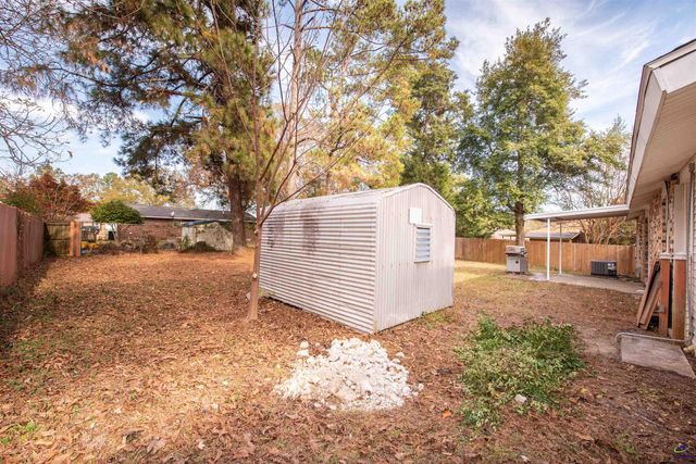 103 Oakdale Dr, Warner Robins, GA 31088