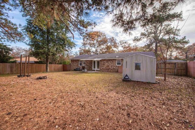 103 Oakdale Dr, Warner Robins, GA 31088