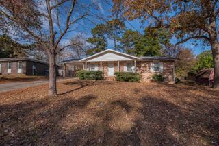 103 Oakdale Dr, Warner Robins, GA 31088