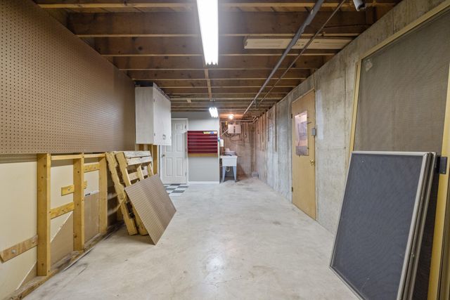 1025 Woodspoint Drive, Lawrenceburg, KY 40342