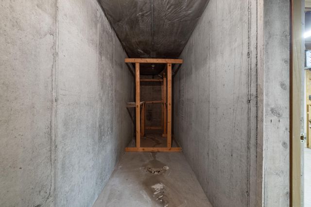 1025 Woodspoint Drive, Lawrenceburg, KY 40342