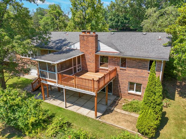 1025 Woodspoint Drive, Lawrenceburg, KY 40342