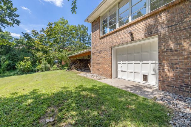 1025 Woodspoint Drive, Lawrenceburg, KY 40342