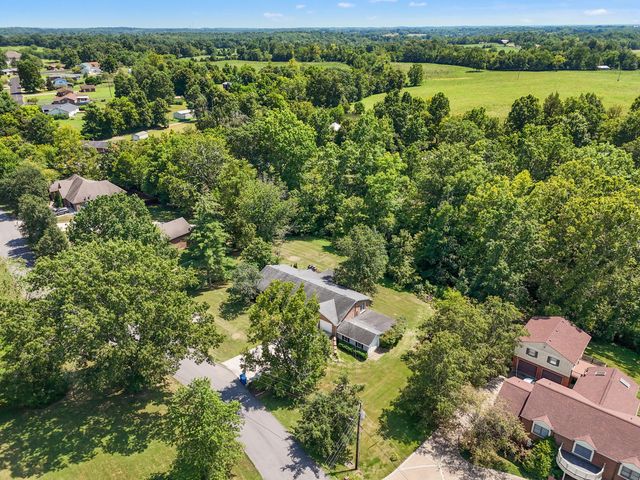 1025 Woodspoint Drive, Lawrenceburg, KY 40342