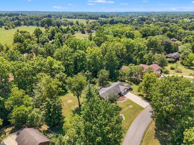 1025 Woodspoint Drive, Lawrenceburg, KY 40342