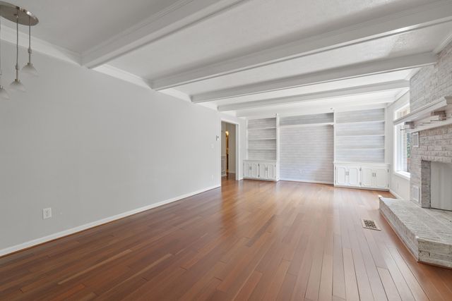 1025 Woodspoint Drive, Lawrenceburg, KY 40342