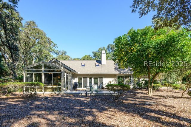 27 Barony Ln, Hilton Head Island, SC 29928