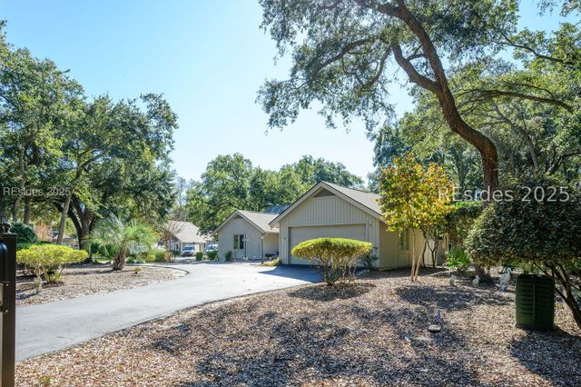 27 Barony Ln, Hilton Head Island, SC 29928