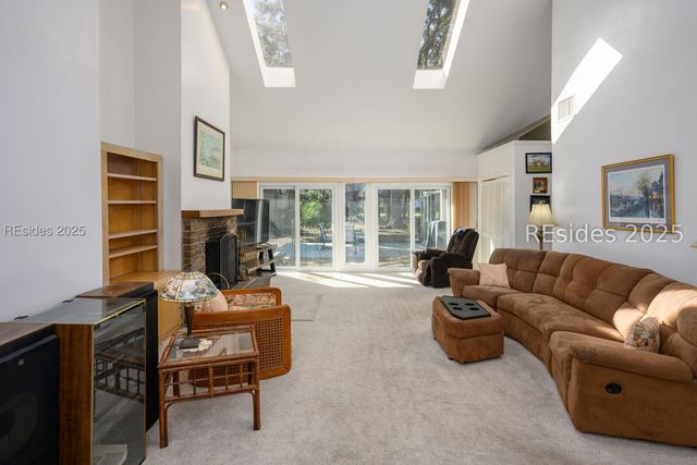 27 Barony Ln, Hilton Head Island, SC 29928