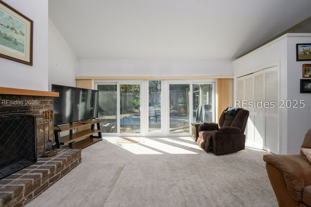 27 Barony Ln, Hilton Head Island, SC 29928