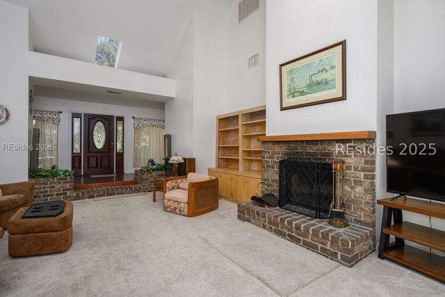 27 Barony Ln, Hilton Head Island, SC 29928