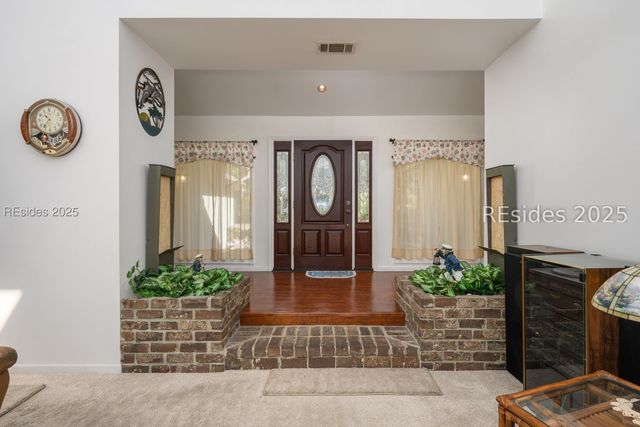 27 Barony Ln, Hilton Head Island, SC 29928